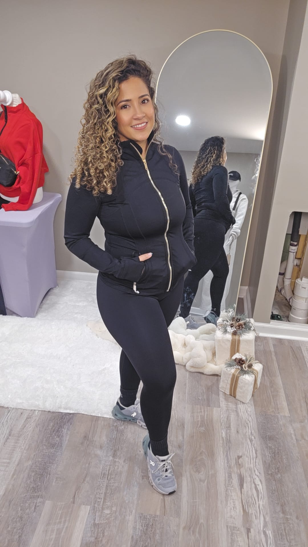 Black Front-Seamless High-Rise Legging